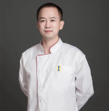 10年蛋糕制作经验：李师傅